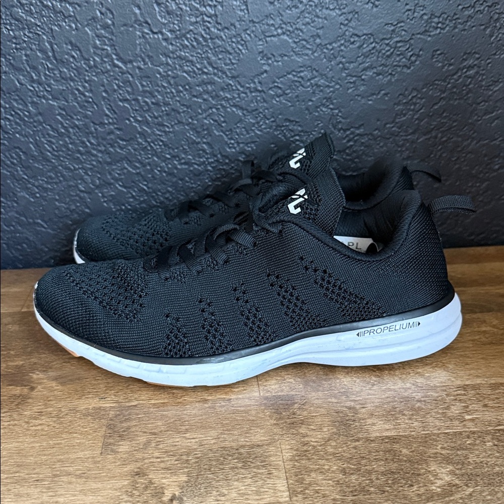APL Jet Black Athletic Shoes Size 8 Women - Picture 2 of 8